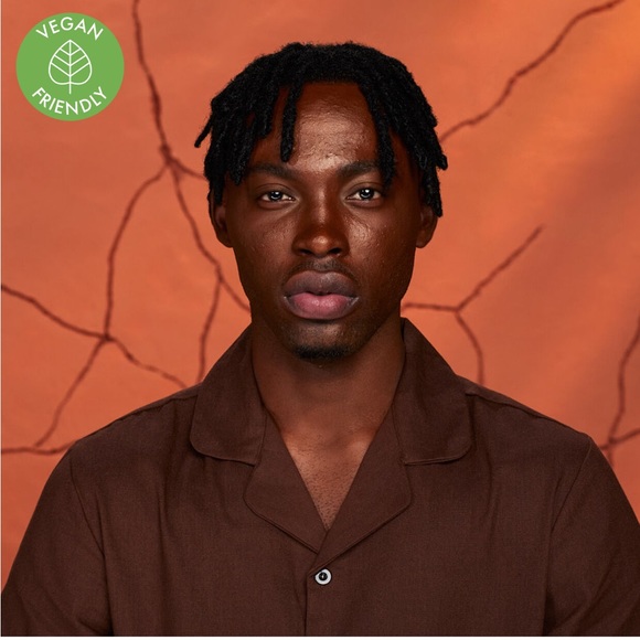 HUDA BEAUTY GloWish Luminous Pressed Powder 12 RICH - Picture 3 of 6